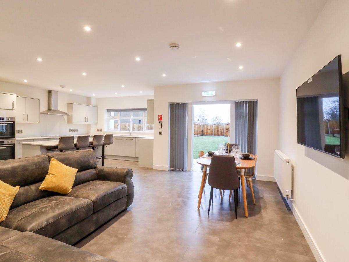 Exning Residence Newmarket  Buitenkant foto