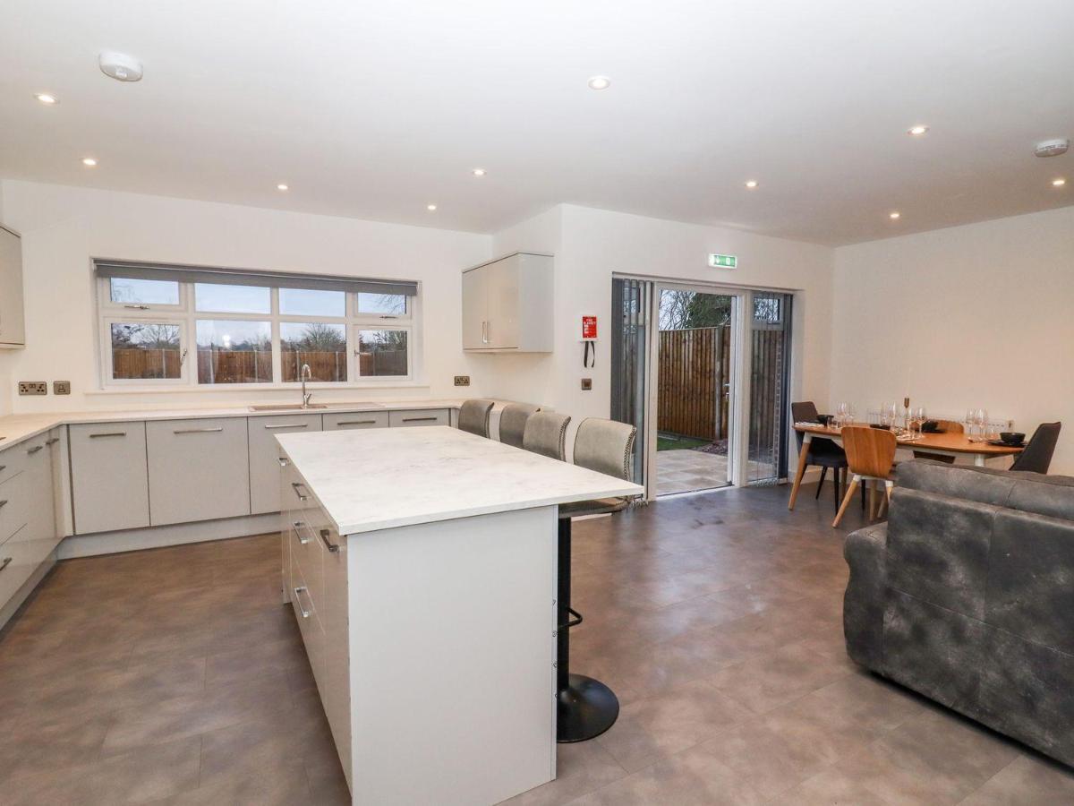 Exning Residence Newmarket  Buitenkant foto