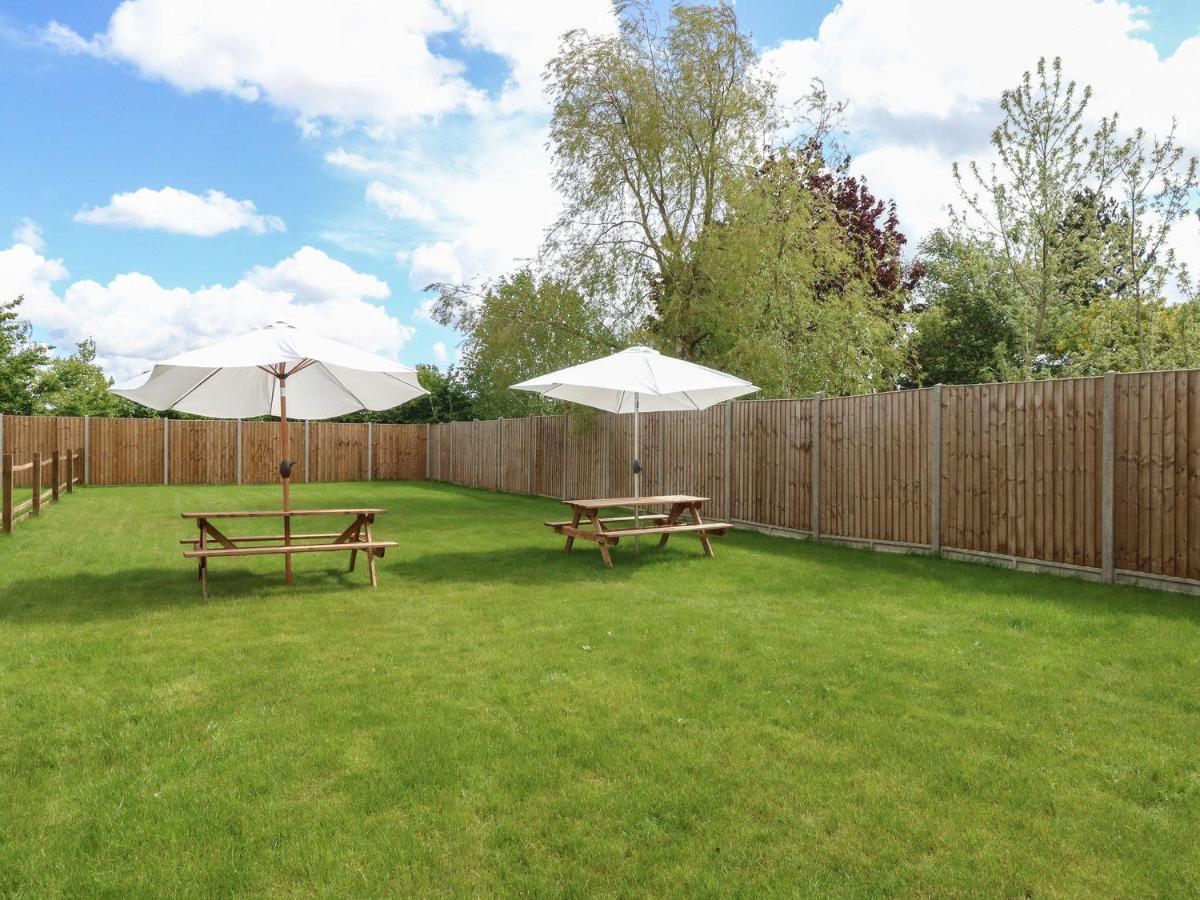 Exning Residence Newmarket  Buitenkant foto